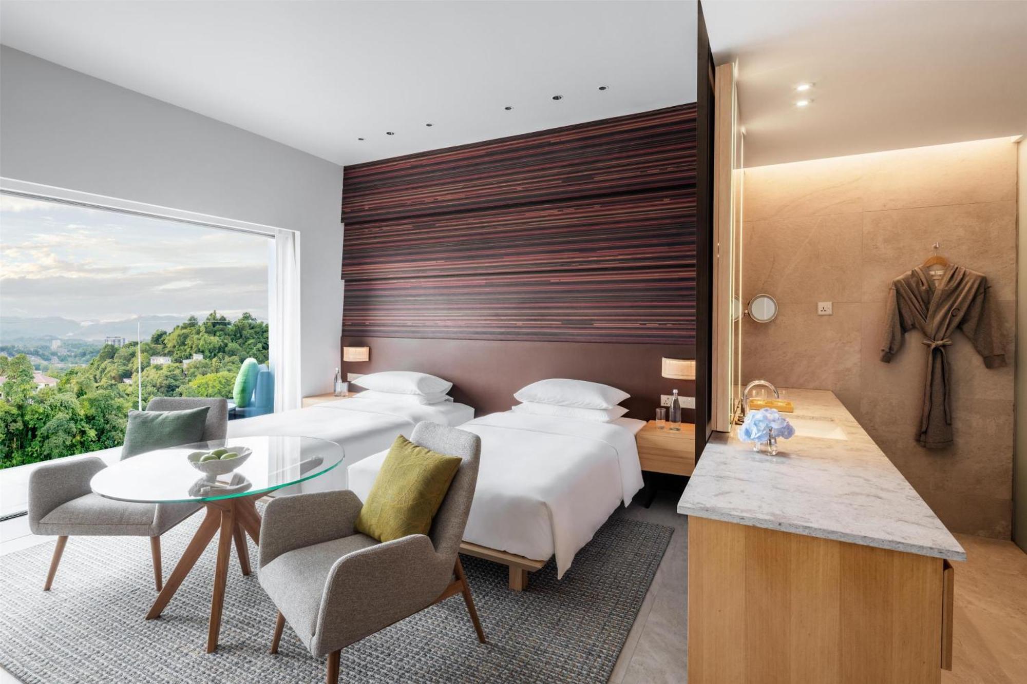 Hyatt Centric 5*