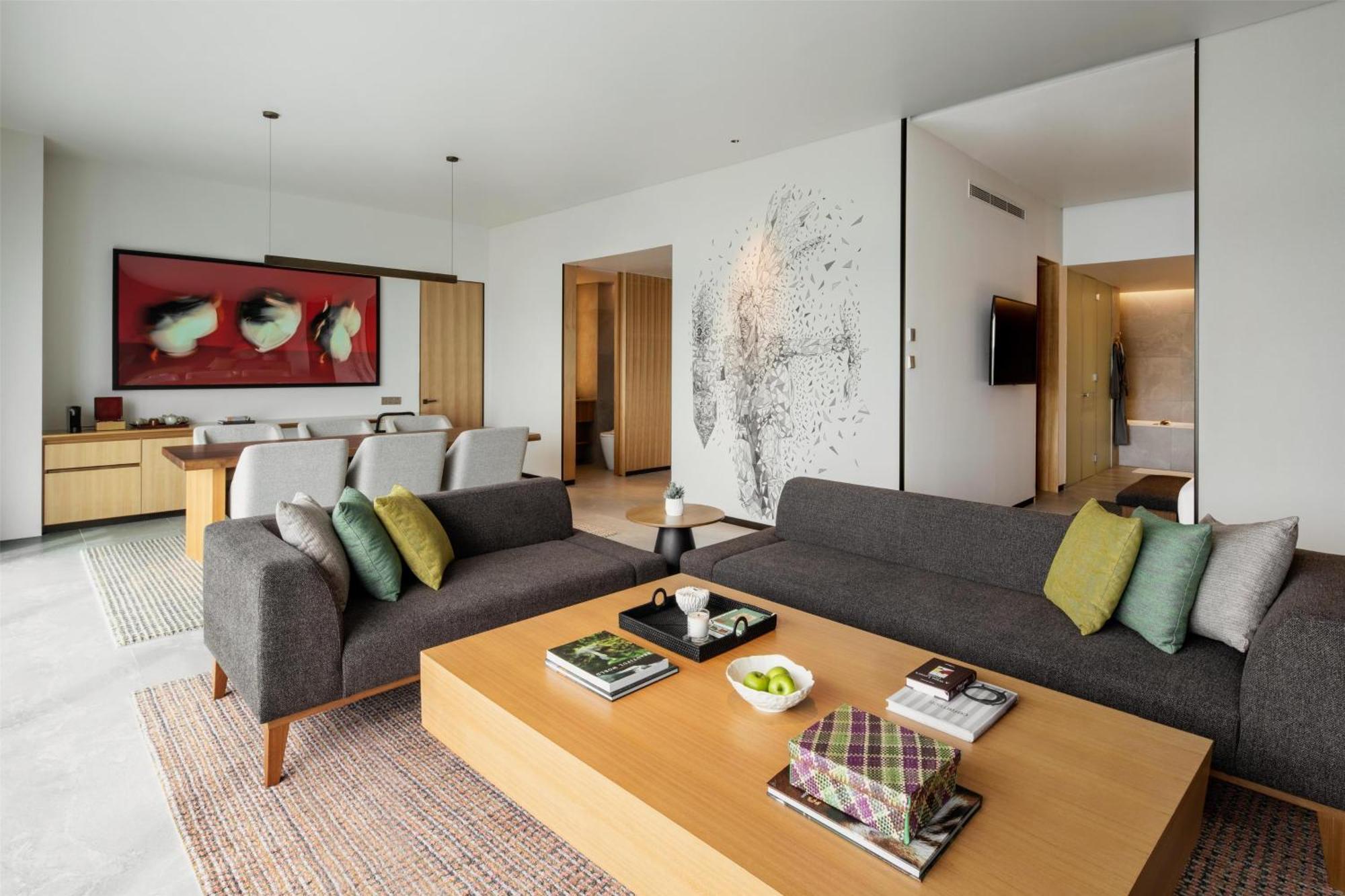 Hyatt Centric Hotel 5*
