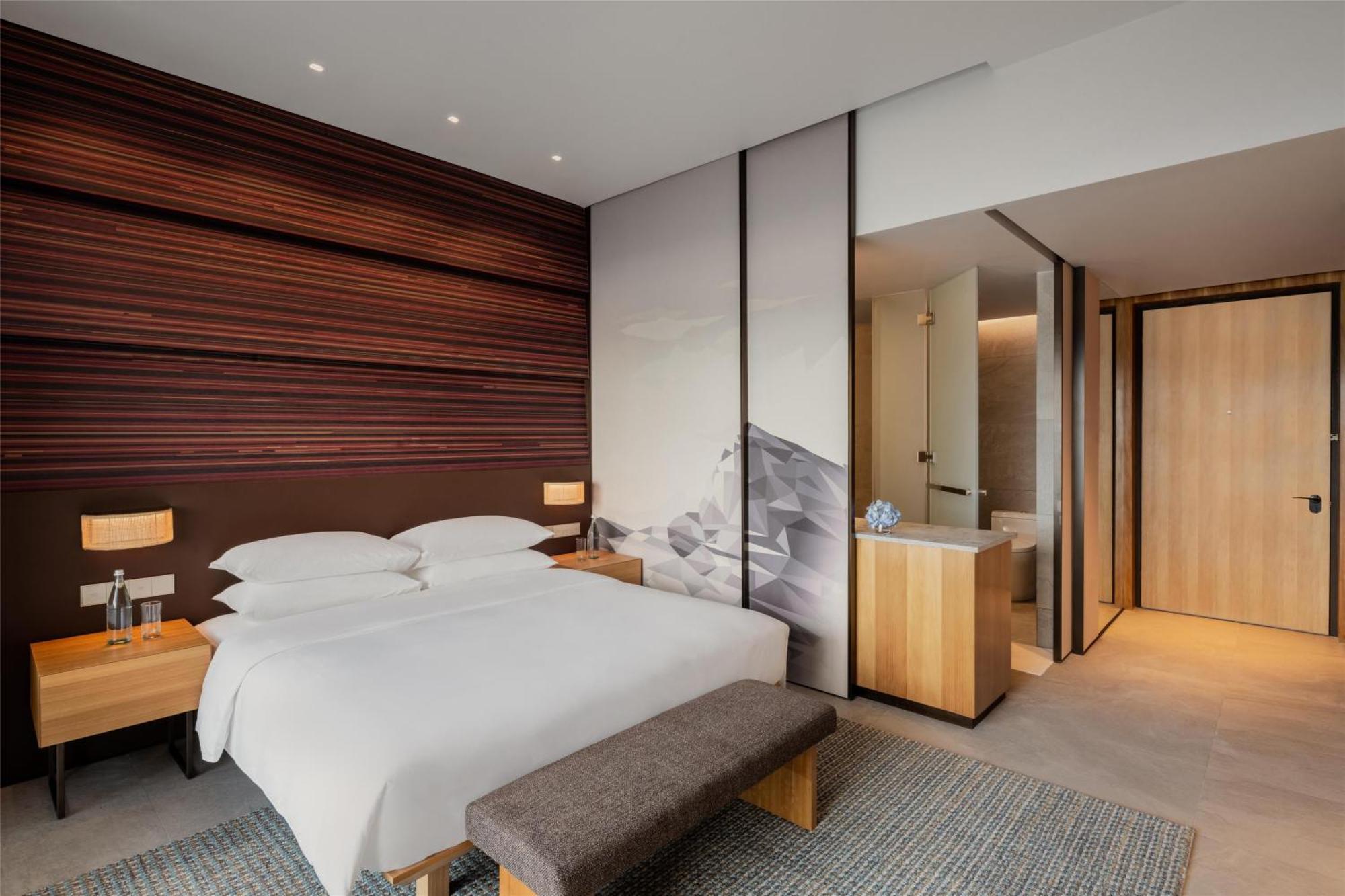 Hyatt Centric 5* Kota Kinabalu